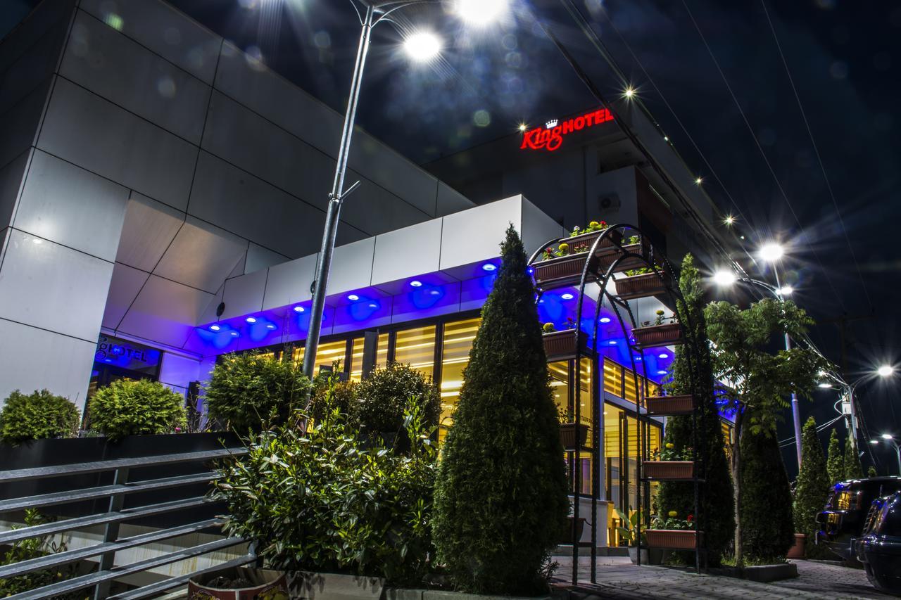 King Hotel Печ Экстерьер фото